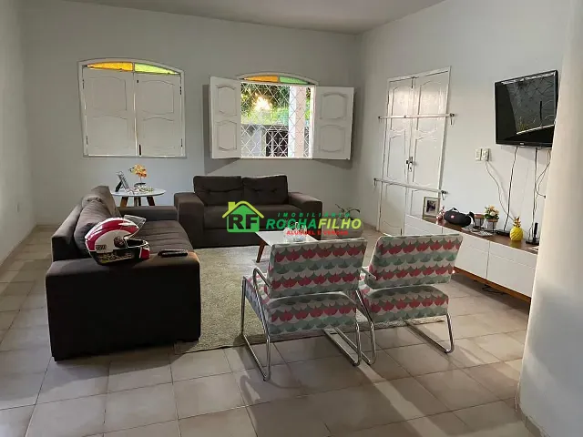 Casa com 450m² 4 quartos e 4 banheiros, à venda, no bairro Fátima em Teresina