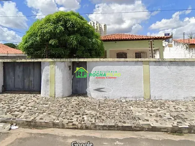 Casa com 450m² 4 quartos e 4 banheiros, à venda, no bairro Fátima em Teresina