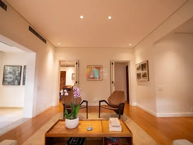 Casa com 260m² 3 quartos e 2 banheiros, à venda, no bairro Urca em Rio de Janeiro