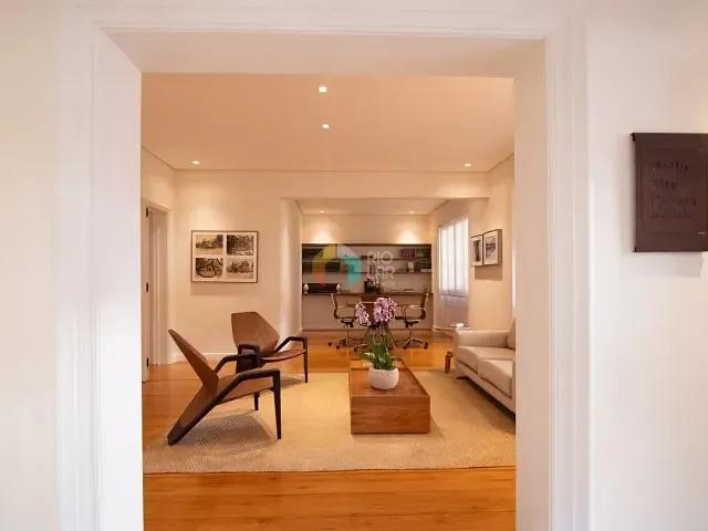 Casa com 260m² 3 quartos e 2 banheiros, à venda, no bairro Urca em Rio de Janeiro