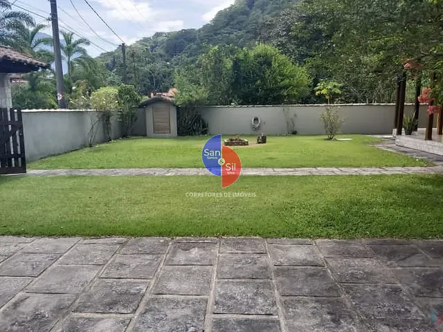 Casa com 900m² 4 quartos e 5 banheiros, à venda, no bairro Cotia em Guapimirim