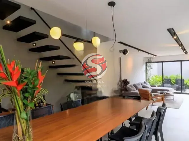 Casa com 200m² 2 quartos e 3 banheiros, à venda, no bairro Cidade Monções em São Paulo