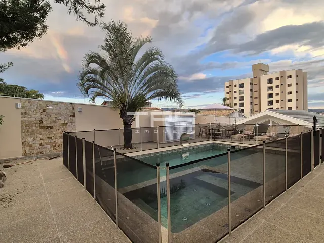 Casa 4 quartos e 2 banheiros, à venda, no bairro Pedregulho em Guaratinguetá
