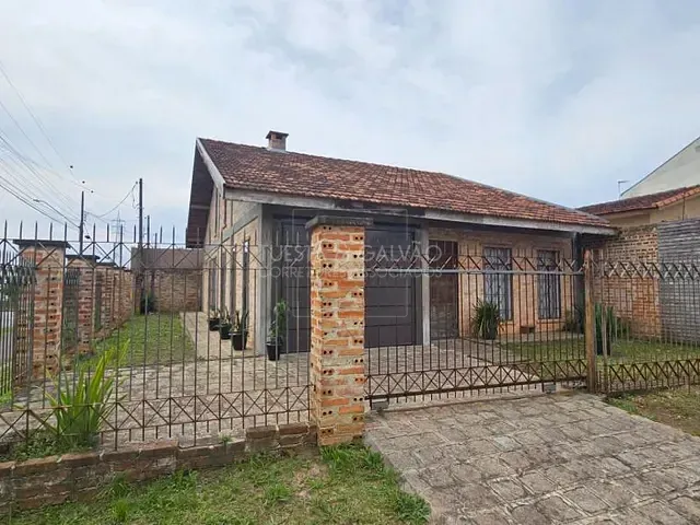 Casa com 165m² 2 quartos e 2 banheiros, à venda, no bairro Pinheirinho em Curitiba