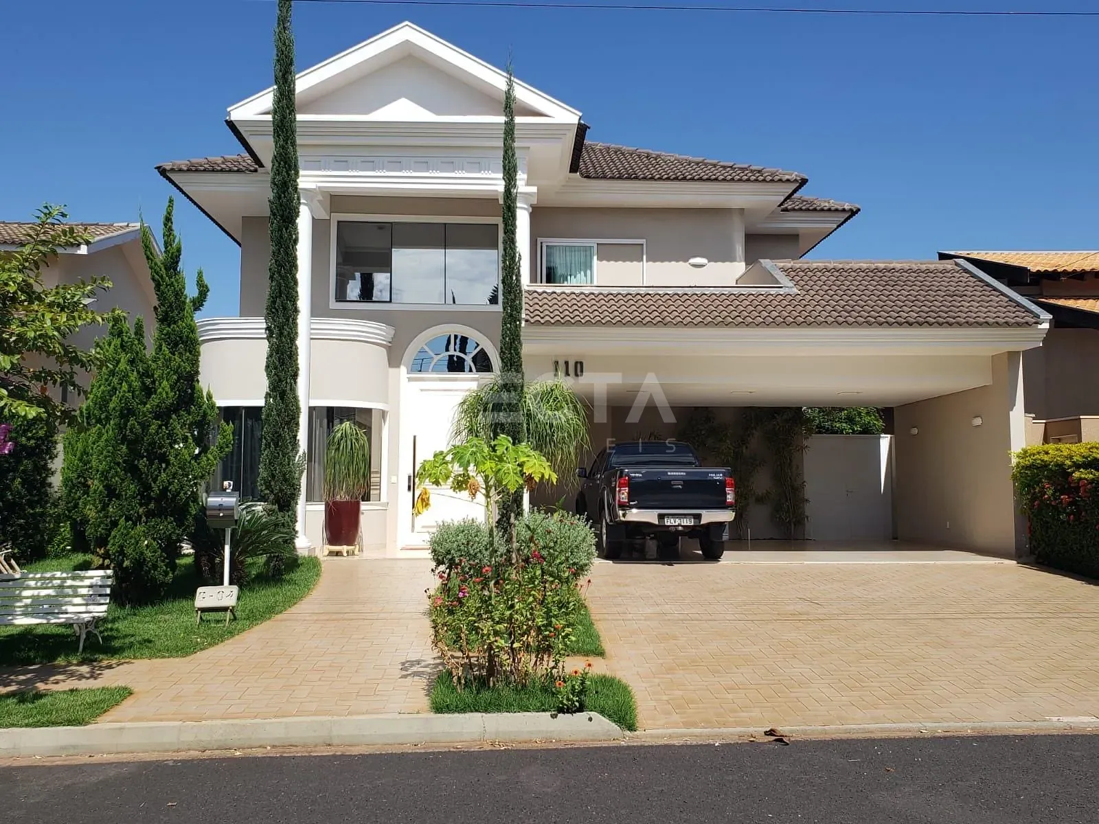 Casa, 3 quartos, 410 m² - Foto 1
