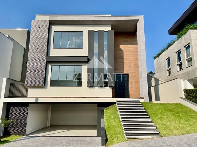 Casa com 350m² 4 quartos e 5 banheiros, à venda, no bairro Itoupava Central em Blumenau