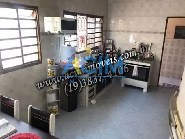 Casa com 255m² 4 quartos e 1 banheiro, à venda, no bairro Santa Cruz em Jaguariúna