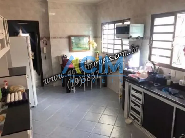 Casa com 255m² 4 quartos e 1 banheiro, à venda, no bairro Santa Cruz em Jaguariúna
