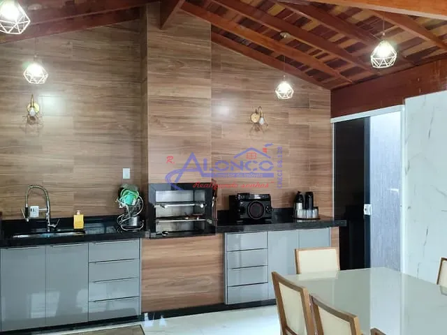 Casa com 250m² 3 quartos e 3 banheiros, à venda, no bairro Loteamento Villa Branca em Jacareí