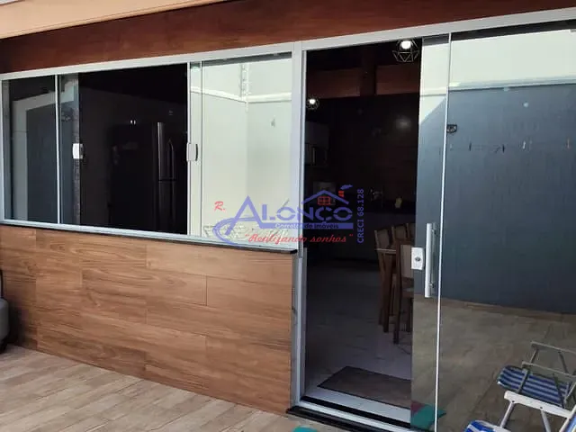 Casa com 250m² 3 quartos e 3 banheiros, à venda, no bairro Loteamento Villa Branca em Jacareí