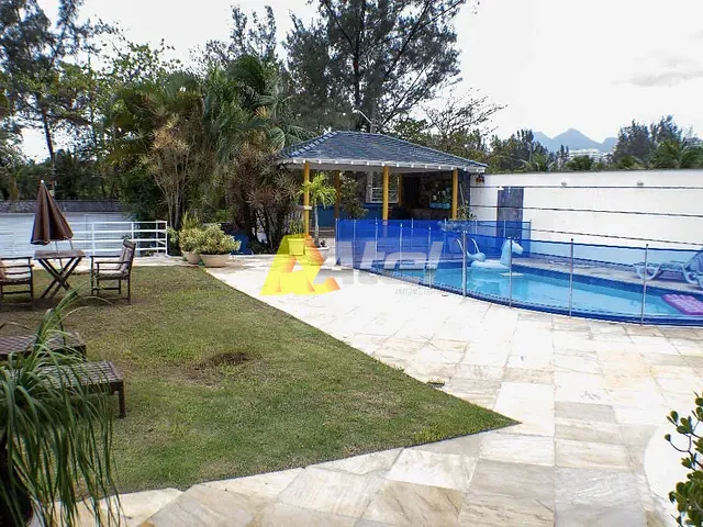 Casa com 700m² 6 quartos e 10 banheiros, à venda, no bairro Barra da Tijuca em Rio de Janeiro