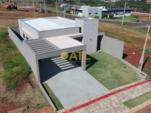Casa 3 quartos e 3 banheiros, à venda, no bairro Vila Christoni em Ourinhos