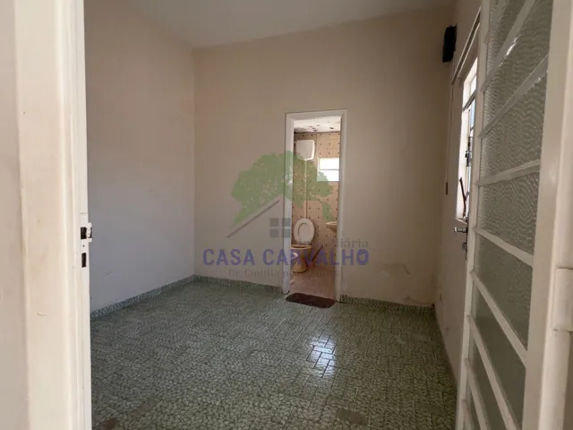 Casa 2 quartos e 1 banheiro, à venda, no bairro Centro em Corumbá