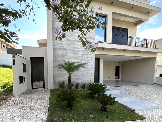 Casa com 327m² 3 quartos e 4 banheiros, à venda, no bairro Parque Universitário em Franca