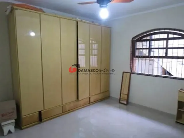 Casa com 175m² 3 quartos e 1 banheiro, à venda, no bairro Olímpico em São Caetano do Sul