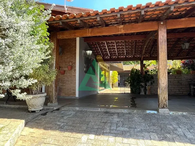 Casa com 600m² 3 quartos e 2 banheiros, à venda, no bairro Lote em Mogi Guaçu