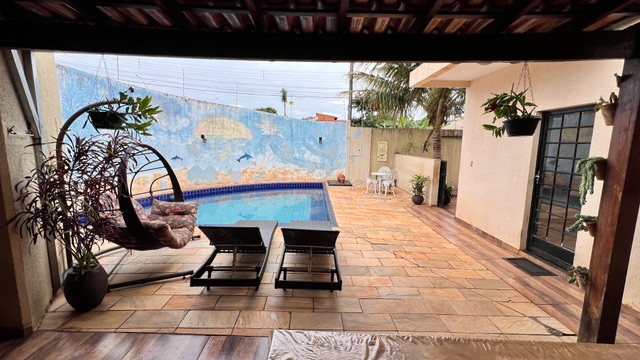 Casa com 260m² 3 quartos e 4 banheiros, à venda, no bairro Califórnia em Londrina