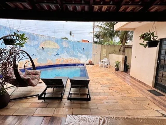 Casa com 260m² 3 quartos e 4 banheiros, à venda, no bairro Califórnia em Londrina