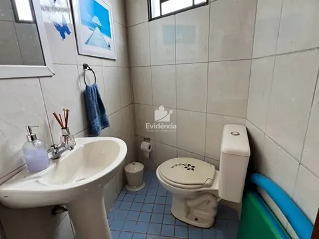 Casa com 260m² 3 quartos e 4 banheiros, à venda, no bairro Califórnia em Londrina