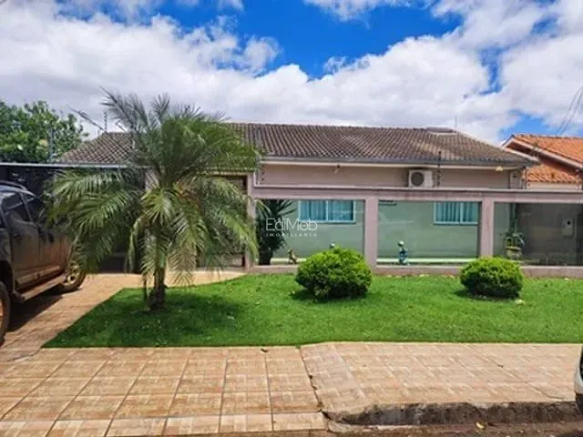 Casa 4 quartos e 2 banheiros, à venda, no bairro Nova York em Cascavel