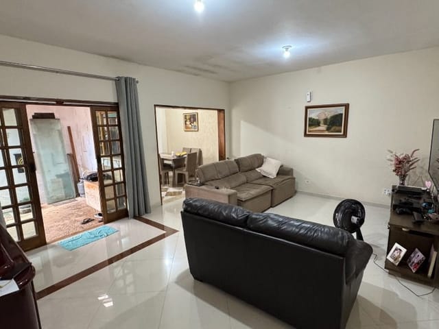 Casa com 431m² 3 quartos e 3 banheiros, à venda, no bairro Residencial Donato Flores em Tatuí