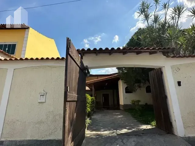 Casa com 260m² 3 quartos e 1 banheiro, à venda, no bairro Moquetá em Nova Iguaçu