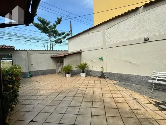 Casa com 260m² 3 quartos e 1 banheiro, à venda, no bairro Moquetá em Nova Iguaçu