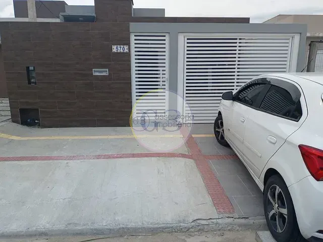 Casa 2 quartos e 1 banheiro, à venda, no bairro Areal em Pelotas