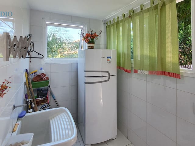 Casa com 567m² 4 quartos e 6 banheiros, à venda, no bairro Itaipu em Niterói