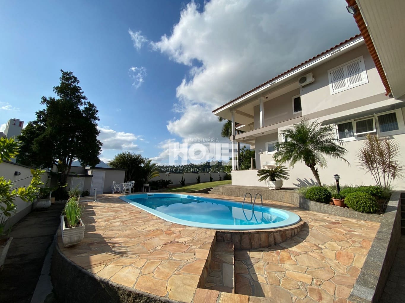 CASA MARAVILHOSA EM RODEIO — foto 3