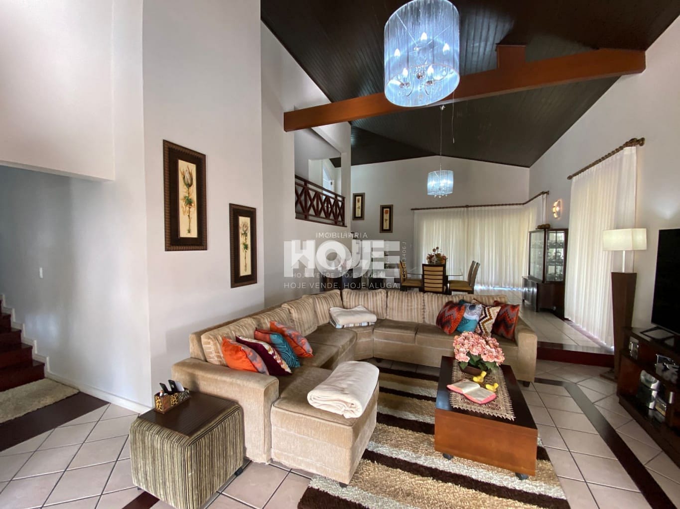 CASA MARAVILHOSA EM RODEIO — foto 7