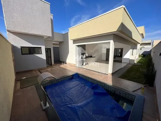 Casa com 360m² 3 quartos e 3 banheiros, à venda, no bairro Setor Cristina II em Trindade