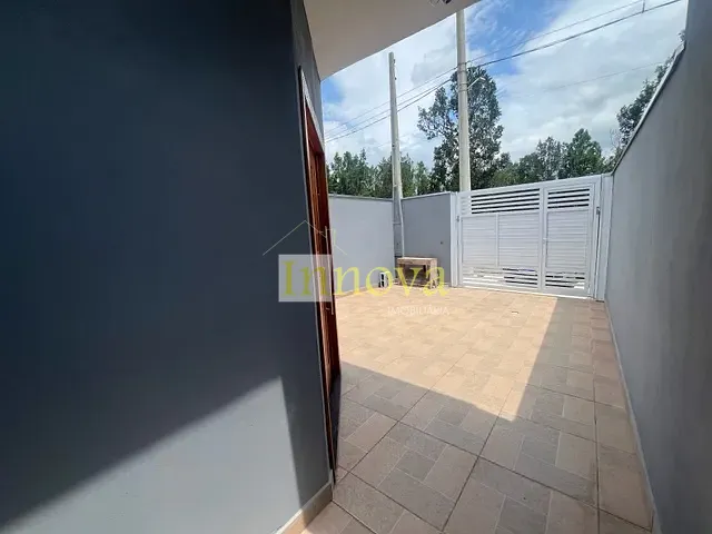 Casa com 126m² 2 quartos e 2 banheiros, à venda, no bairro Balneário dos Golfinhos em Caraguatatuba