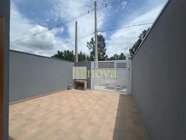 Casa com 126m² 2 quartos e 2 banheiros, à venda, no bairro Balneário dos Golfinhos em Caraguatatuba