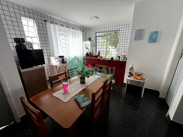 Casa com 285m² 2 quartos e 3 banheiros, à venda, no bairro Jardim América I em Itapeva