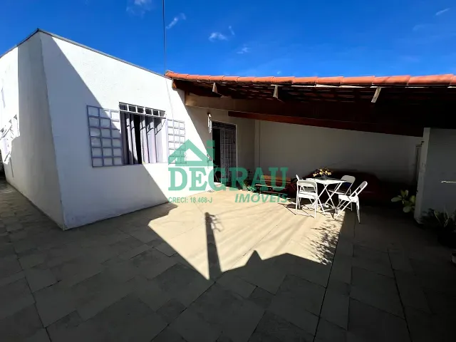 Casa com 285m² 2 quartos e 3 banheiros, à venda, no bairro Jardim América I em Itapeva