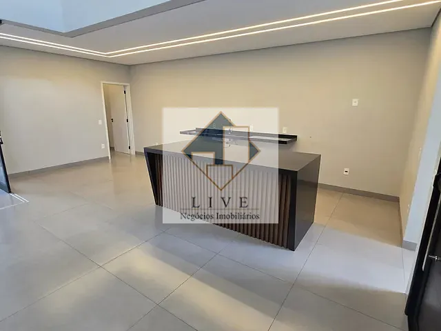 Casa com 200m² 3 quartos e 3 banheiros, à venda, no bairro Parque imperial em Monte Mor
