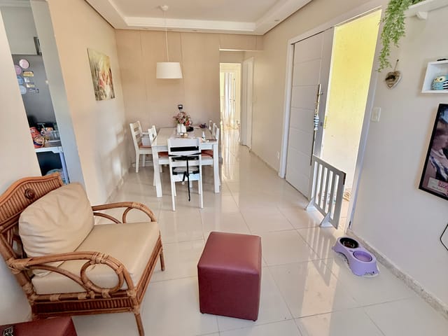 Casa 3 quartos e 3 banheiros, à venda, no bairro Aruana em Aracaju