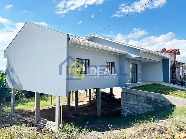 Casa com 100m² 3 quartos e 1 banheiro, à venda, no bairro Nações em Concórdia