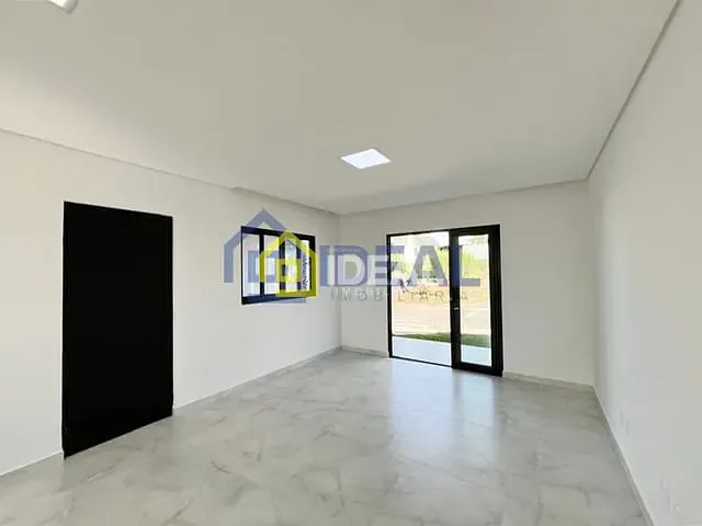 Casa com 100m² 3 quartos e 1 banheiro, à venda, no bairro Nações em Concórdia