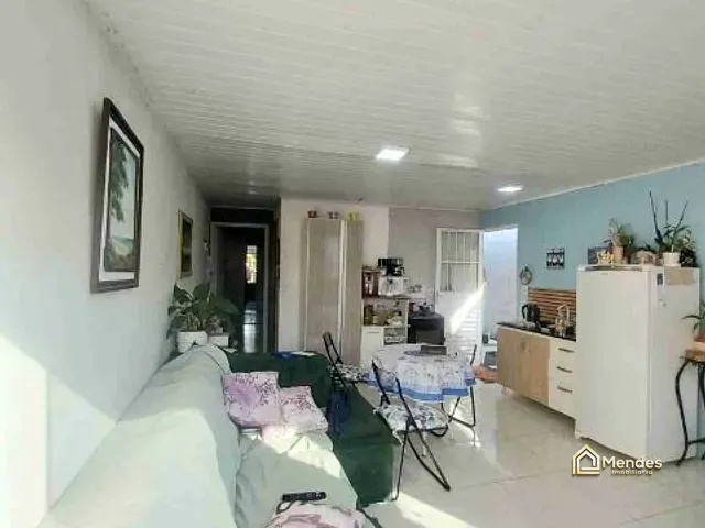 Casa com 100m² 2 quartos e 2 banheiros, à venda, no bairro Sítio Cercado em Curitiba