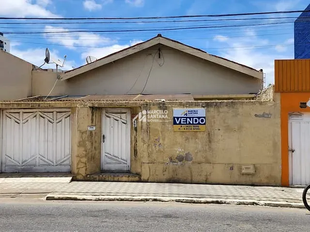 Casa com 330m² 3 quartos e 1 banheiro, à venda, no bairro Recreio em Vitória da Conquista