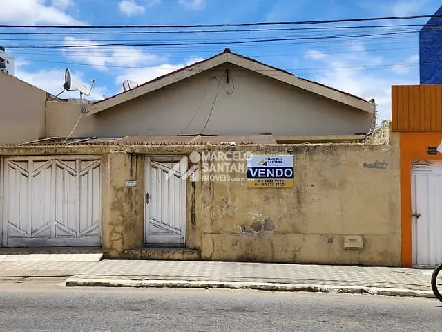 Casa com 330m² 3 quartos e 1 banheiro, à venda, no bairro Recreio em Vitória da Conquista