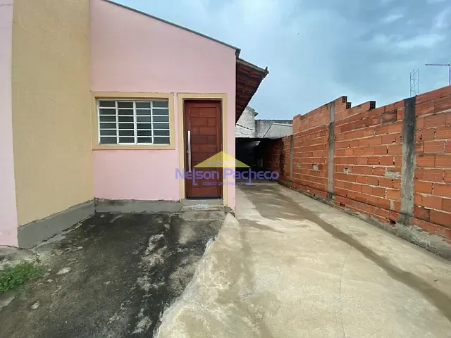 Casa com 172m² 1 quarto e 1 banheiro, à venda, no bairro Jardim do Bosque em Capivari