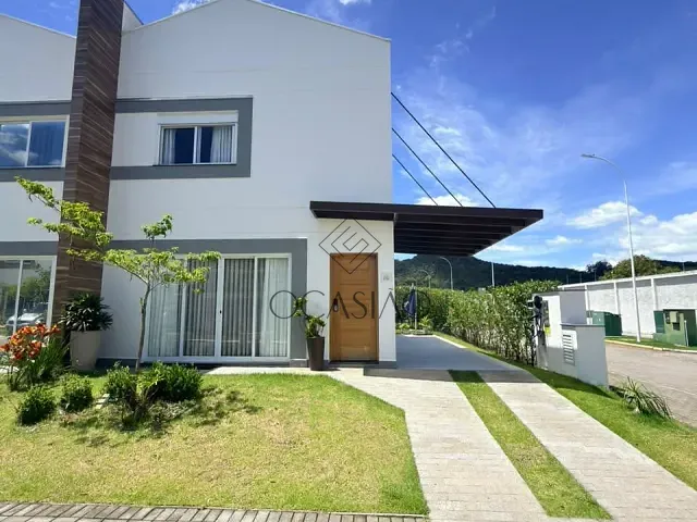 Casa 3 quartos e 3 banheiros, para alugar, no bairro São Judas Tadeu em Balneário Camboriú