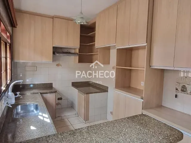 Casa com 270m² 3 quartos e 1 banheiro, à venda, no bairro Centro em Vargem Grande do Sul