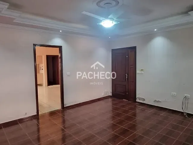 Casa com 270m² 3 quartos e 1 banheiro, à venda, no bairro Centro em Vargem Grande do Sul