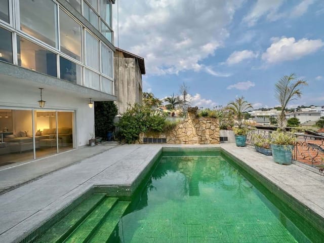 Casa com 416m² 5 quartos e 7 banheiros, à venda, no bairro São Paulo II em Cotia