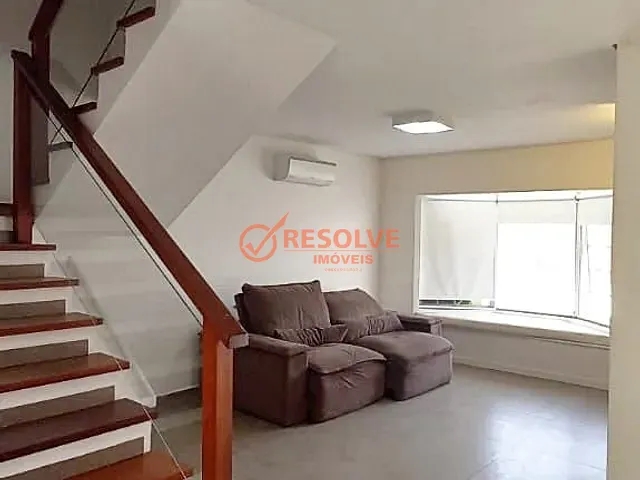 Casa 3 quartos e 3 banheiros, à venda, no bairro Freguesia da Escada em Guararema