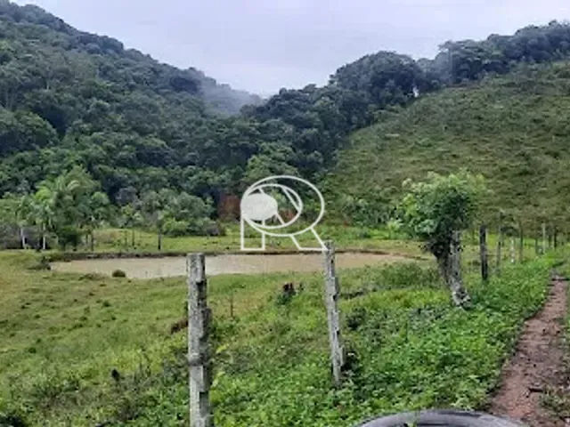 Casa à venda, no bairro Centro em Registro